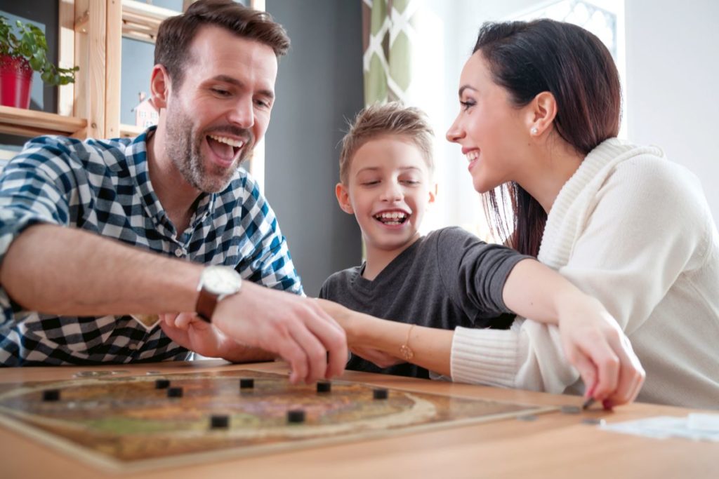 fun-family-games-hamper